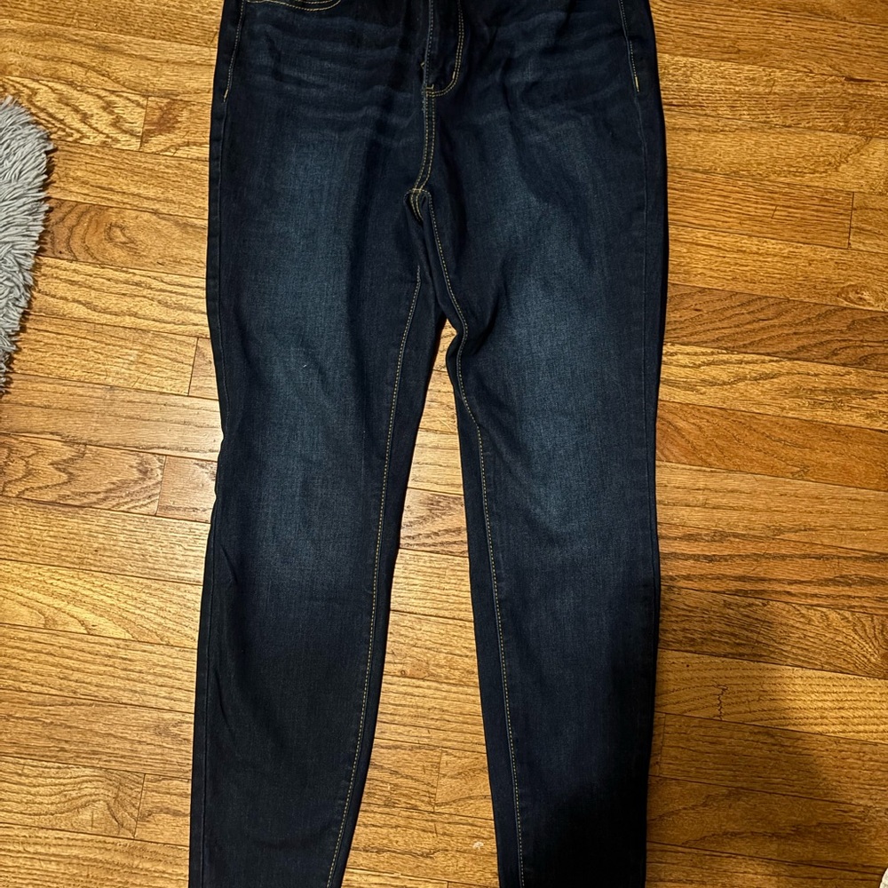 Time & Tru Women's Dark Blue Jeans